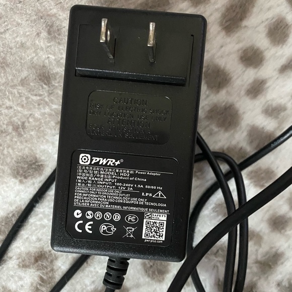 Cisco Linksys E1200 Wireless Router - Picture 6 of 8